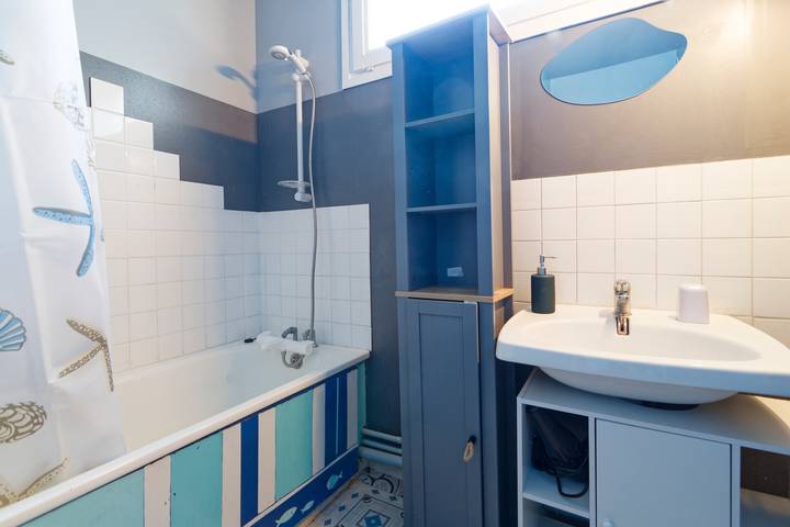 Apartamento entero, Apartamento de vacaciones para 4 personas con vistas in Courseulles-sur-Mer, Región de Caen