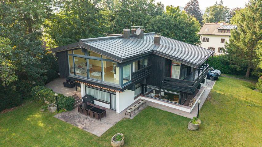 Villa für 10 Personen, mit Balkon/Terrasse und Sauna, kinderfreundlich