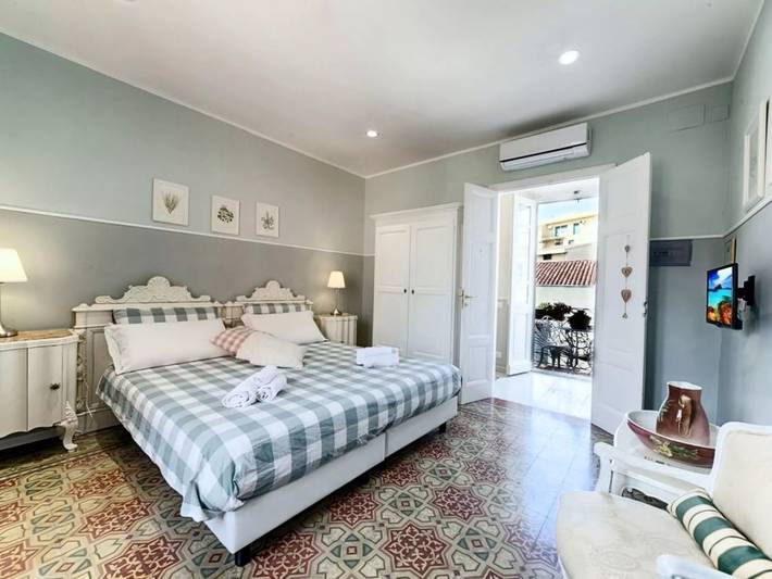 Villa per 2 persone, con giardino ad Olbia