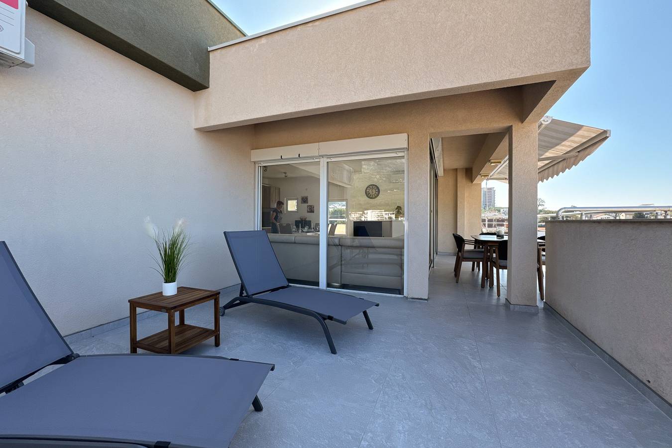 Hel ferieleilighet, Penthouse Sunce in Dobra Voda, Montenegro