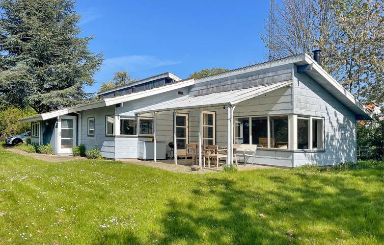Ferienhaus für 8 Personen, mit Terrasse und Garten in Lolland