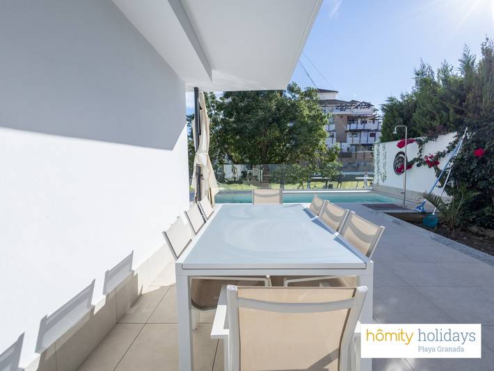 Apartamento entero, Homity Bajo + Piscina in Playa Granada, Motril