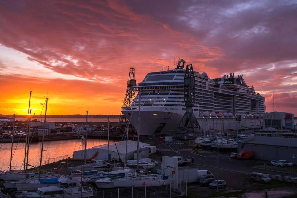 Appartement entier, Appartement meublé face au port in Saint-Nazaire, Côte d'Amour