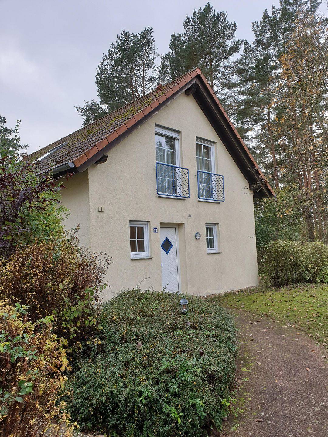 Ferienhaus am Plauer See – 60 m², Terrasse, Grill & Privatparkplatz in Fünfseen, Plauer See