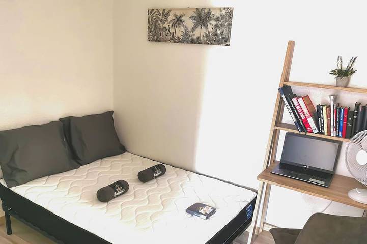 Ganze Wohnung, Natural Escape: Air-Conditioned T2 Bis, Pools, and Private Estate in Fitou! in Fitou, Mittelmeerküste (Frankreich)