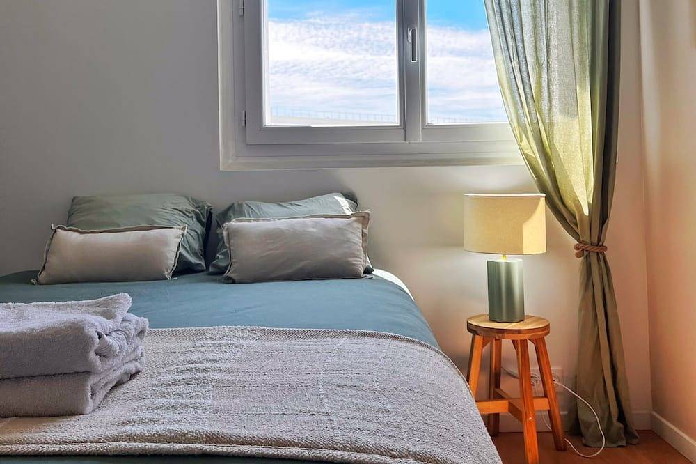 Appartement entier, 10° Ouest · T3 rénové 2025 · Vue parc · Rue Calme in Lorient, Côte des Mégalithes