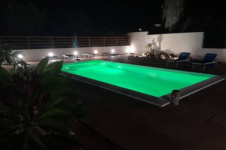 Apartamento de vacaciones para 4 personas, con piscina y jardín - 1