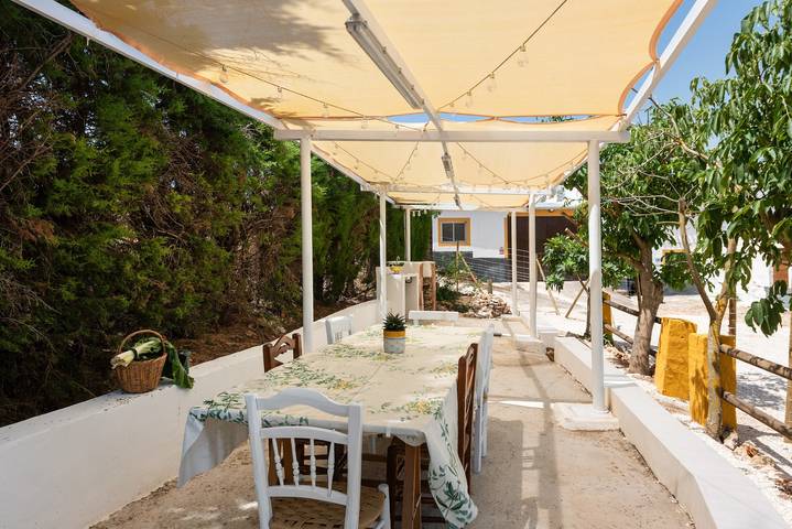 Casa rural con piscina de agua salada entre Málaga y Granada. Ideal para descubrir Andalucía in Villanueva del Trabuco, Provincia de Málaga