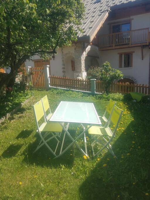 Gîte pour 2 personnes, avec jardin et balcon à Les Vigneaux - 4