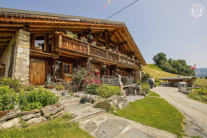 Gîte pour 6 personnes, avec Terrasse et Jardin