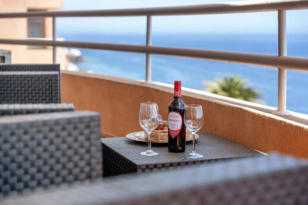 Ganze Wohnung, Atemberaubende 3-Zimmer-Wohnung in Radazul mit Meerblick in Radazul Bajo, El Rosario