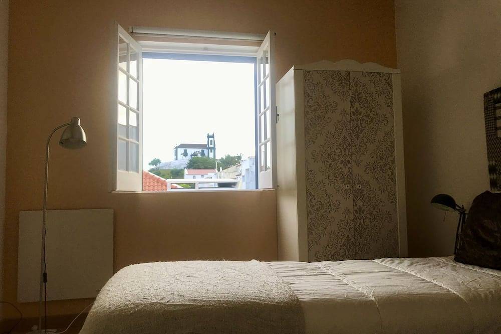 Entire apartment, Pdl.city studio in São Miguel Island, Ponta Delgada