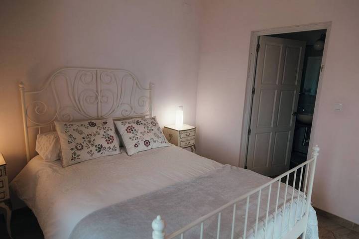 Cortijo Privilegio in Lanjarón, Cordillera Penibética