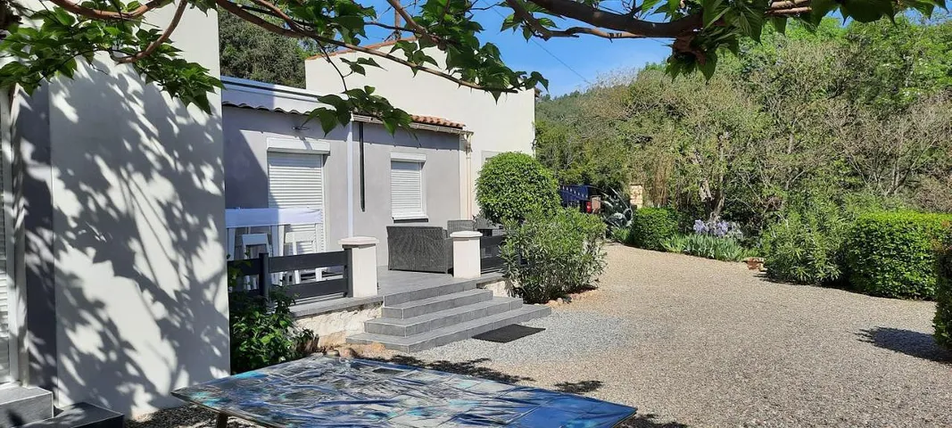 Chalet para 6 personas, con vistas y jardín - 1