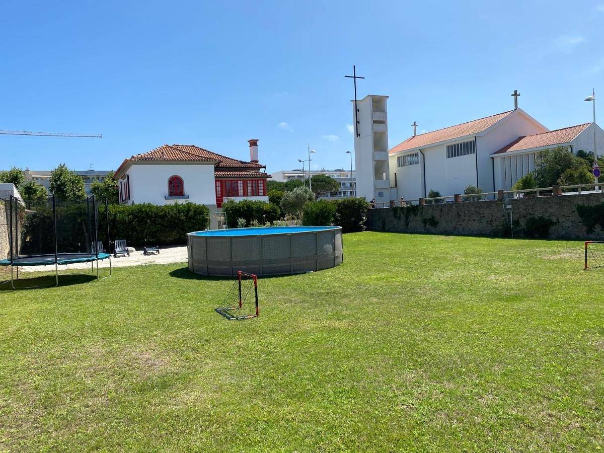 Beach House with Swimming Pool in Vila do Conde, Distrito do Porto