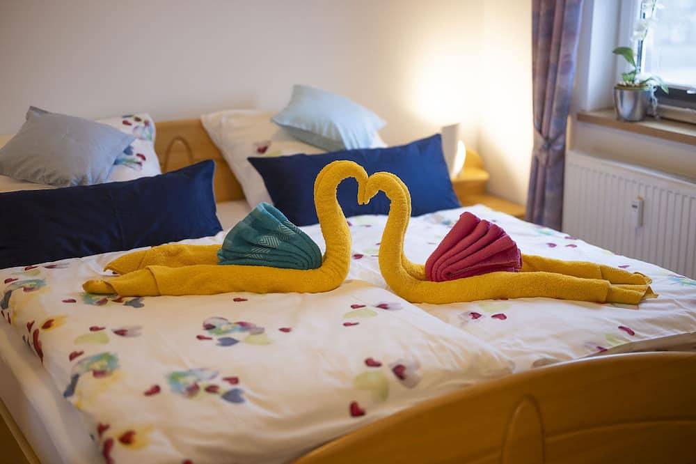 Ganze Wohnung, Ferienwohnung mit 75 qm Wohnfläche im Erdgeschoss in Sonneberg, Region Sonneberg