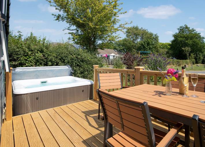 Caravan for 4 people in South-Wales