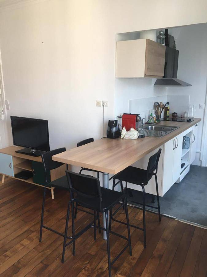 Appartement entier, T2 plein centre-ville, Gare à 5 min, Près Ermitage in Maisons-Laffitte, Yvelines