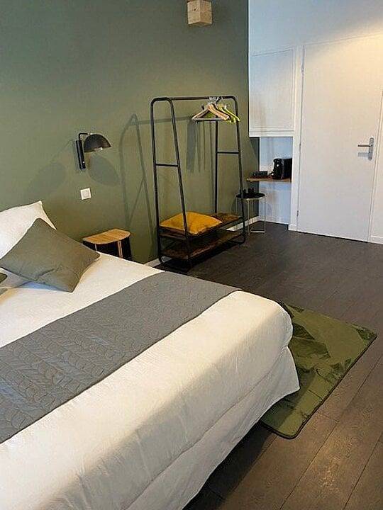 Chambres d'hôtes L'Atrium - Chambre Côme in Dijon, Région de Dijon