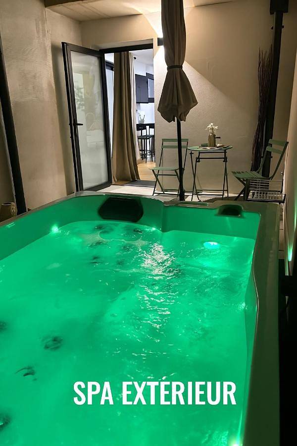 Gîte pour 2 personnes, avec jacuzzi et jardin à Amnéville - 4