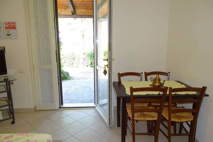 Ferienhaus für 2 Personen, mit Terrasse und Garten