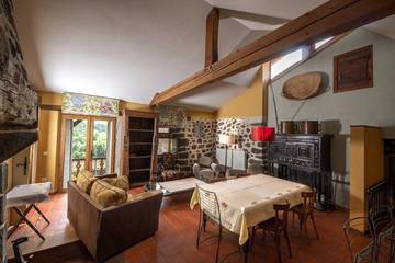 Gîte pour 2 personnes, avec jardin à Polignac
