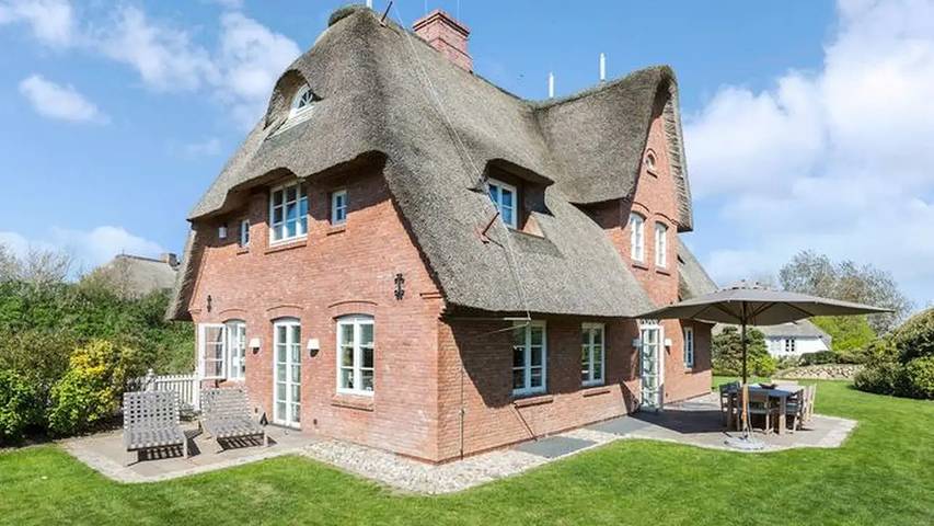 Ferienhaus mit Meerblick für 8 Personen, mit Garten und Sauna sowie Terrasse, mit Haustier