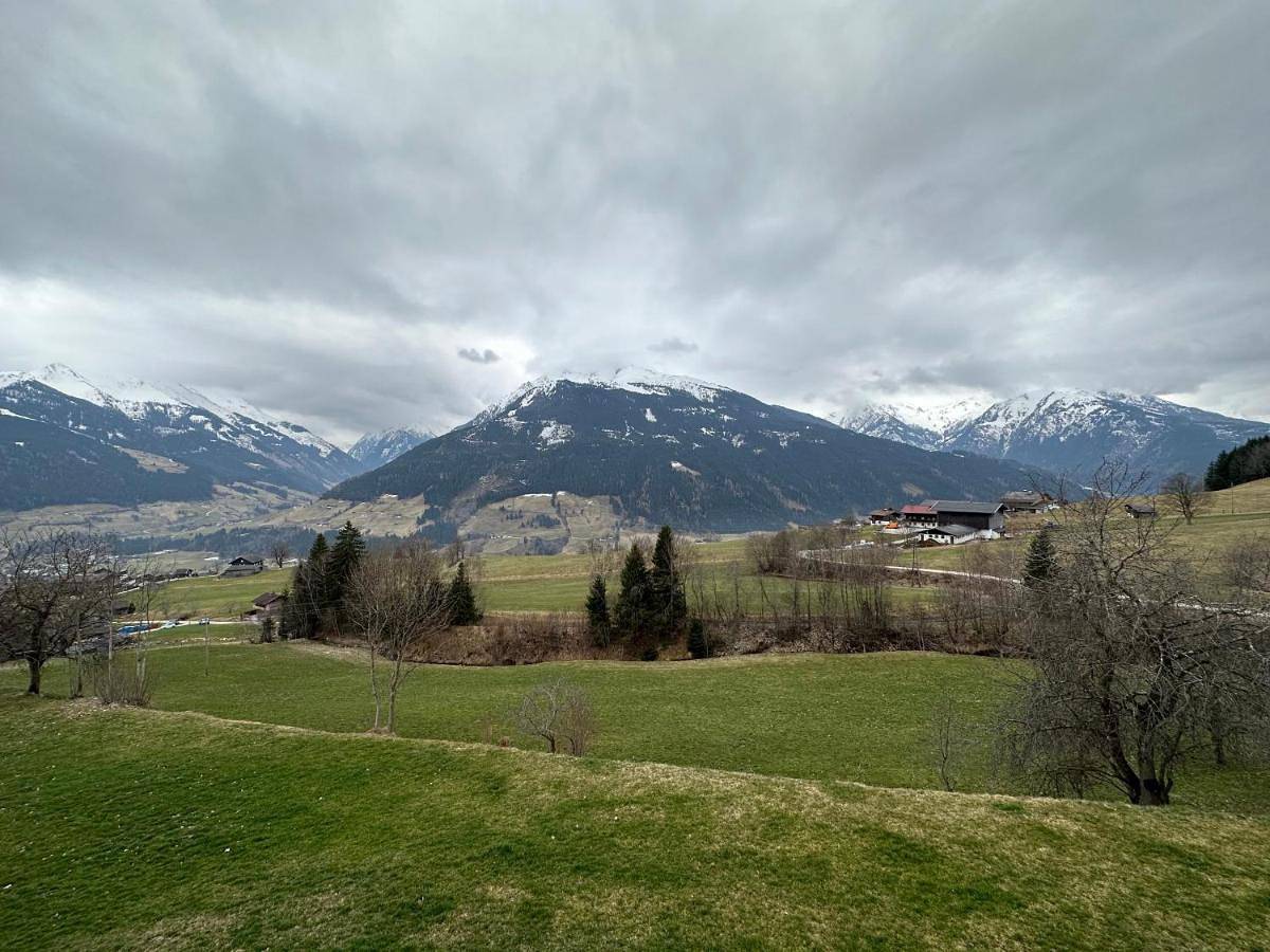 Ganze Wohnung, Apartment with Mountain View in Mittersill, Pinzgau