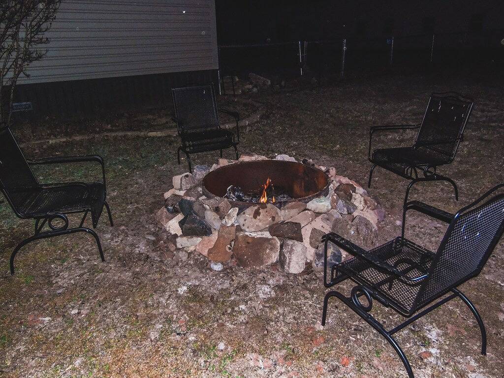 Haustierfreundliche ruhige Lake Texoma Hütte in Lake Texoma