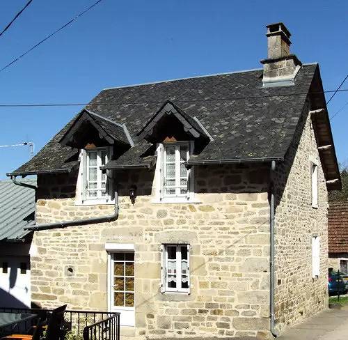 Gîte pour 4 personnes, avec Terrasse à Gimel-les-Cascades