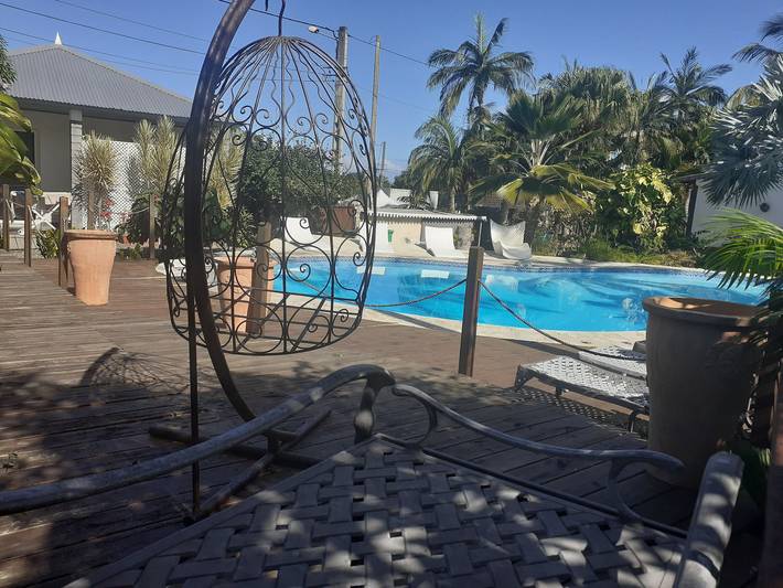 Casa de huéspedes para 4 personas, con terraza además de piscina y jardín - 1