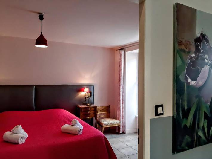 Gîte pour 5 personnes, avec piscine et jardin, animaux acceptés à Bourran