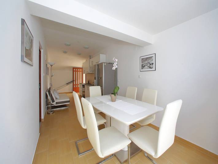 Ferienhaus für 20 Personen, mit Terrasse und Garten sowie Sauna und Pool in Starigrad Paklenica - 4