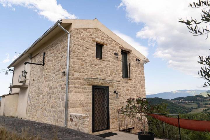 Location de vacances pour 4 personnes, avec Terrasse ainsi que Jardin et Vue à Gessopalena