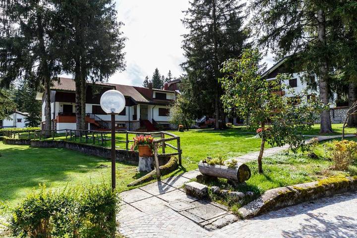 Appartamento per 8 persone, con Balcone e Giardino a Pescasseroli