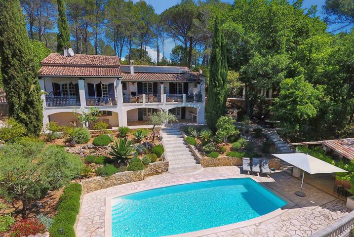 Gîte pour 10 personnes, avec piscine, adapté aux familles à Taradeau - 4