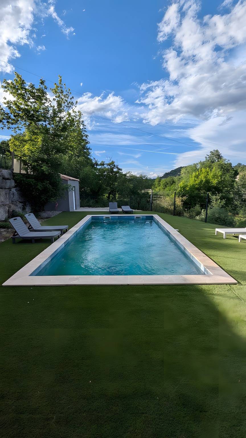 Villa « Des Rives Et Chevaux 07 » avec piscine privée, Wi-Fi et climatisation in Montréal (Rhône-Alpes), Ardèche