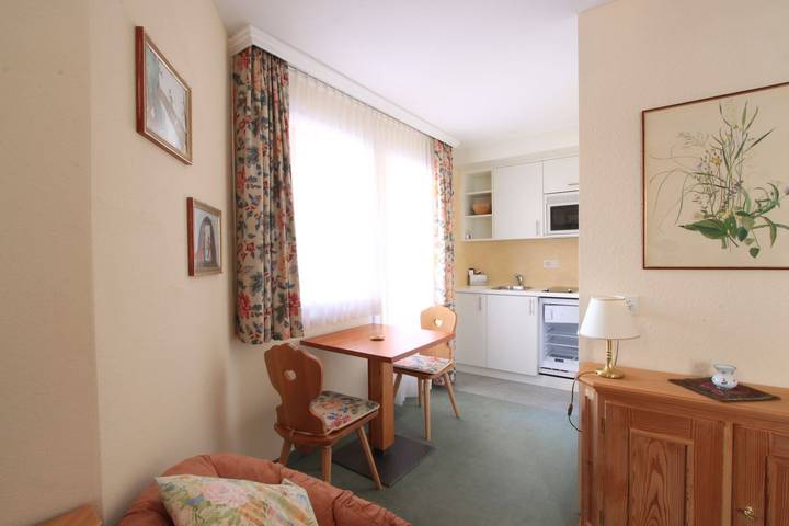 Ferienwohnung für 2 Personen, mit Balkon und Sauna in Zuoz