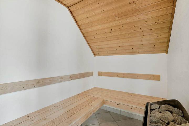 Ferienhaus mit Meerblick für 10 Personen, mit Pool und Terrasse sowie Whirlpool und Sauna, mit Haustier in Blavand - 4