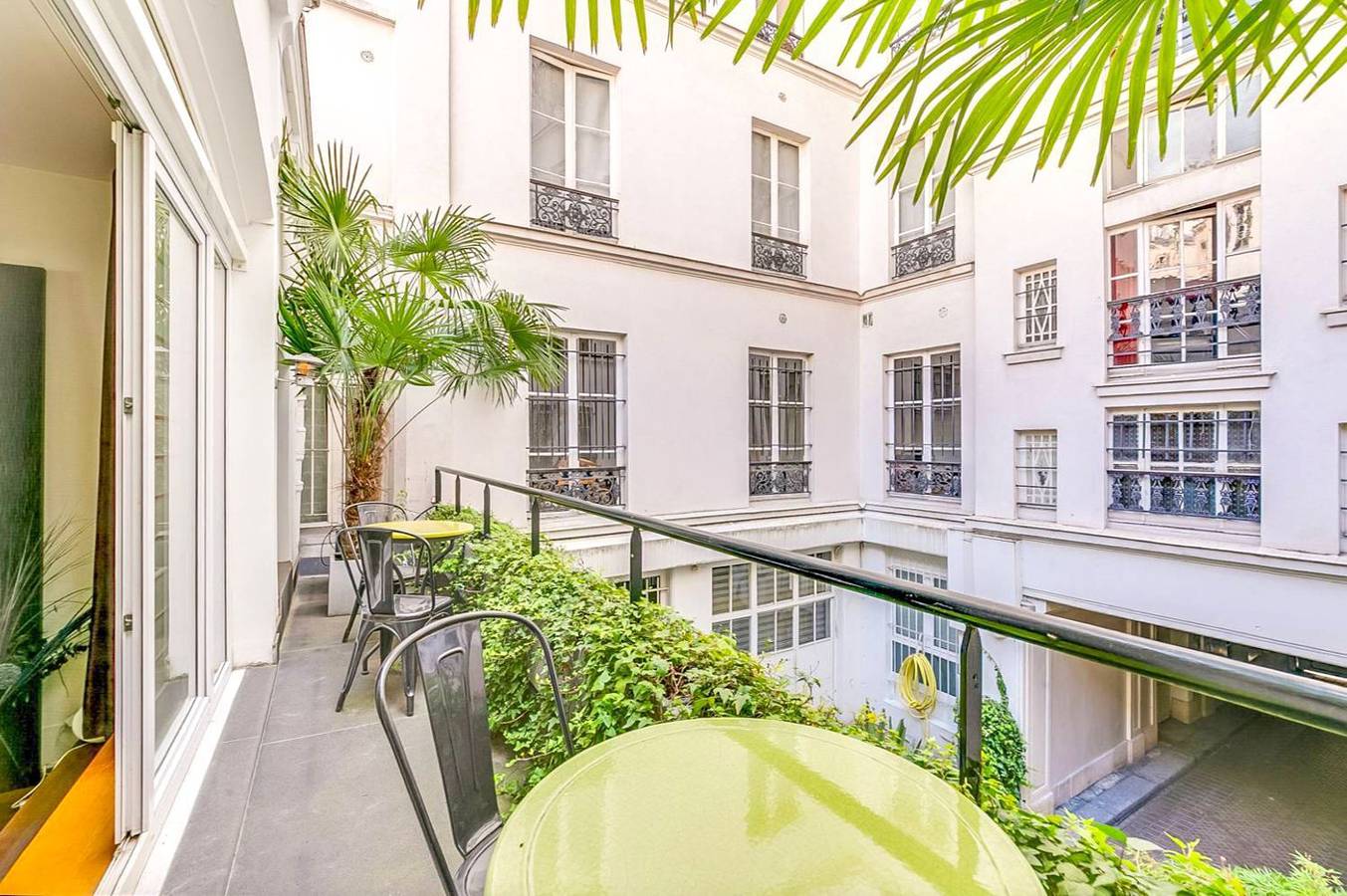 Art Space in Paris, Ile de France
