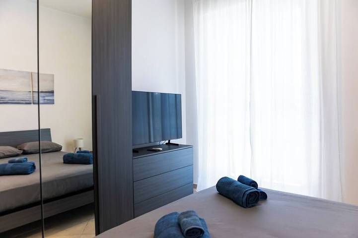 Apartamento entero, Porto - Elegant Apartment with a Suite in Livorno, Costa Etrusca