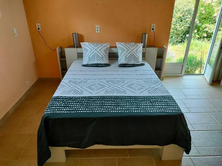 Gîte pour 2 personnes, avec sauna ainsi que piscine et jardin à Camélas - 3