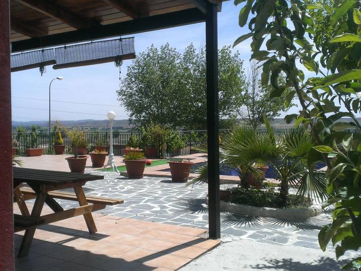 Chalet para 12 personas, con jardín además de piscina y terraza, Se admiten mascotas en Castilla-La Mancha - 4