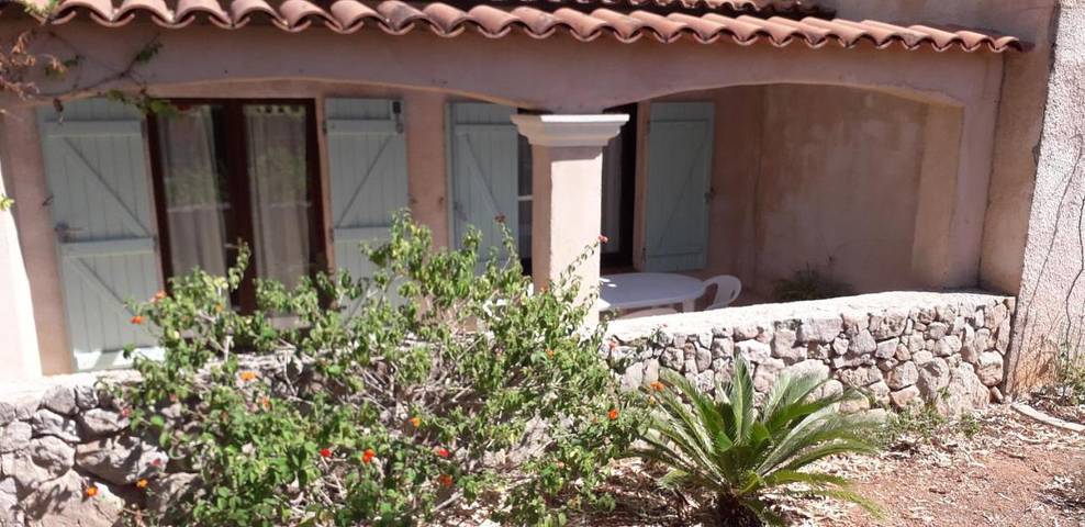 Gîte pour 5 personnes, avec jardin et vue, animaux acceptés à La Valette-du-Var - 2