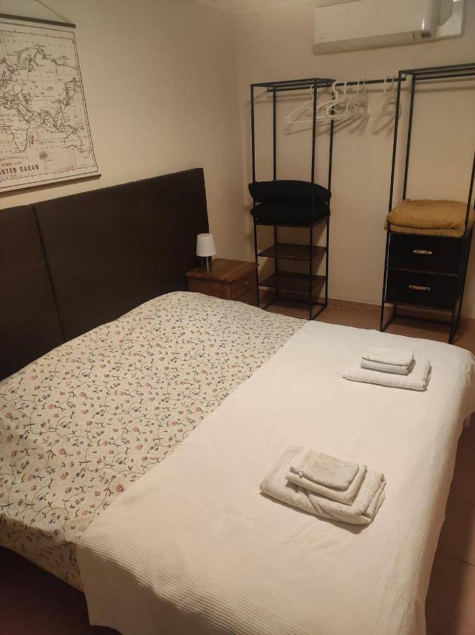 Chambre d’hôte pour 4 personnes, avec piscine ainsi que jardin et vue, animaux acceptés à Saint-Nicolas-de-la-Grave - 3