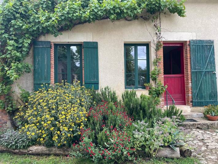 Maison de campagne pour 2 personnes, avec terrasse ainsi que vue et jardin à Lurais