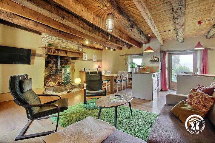 Gîte pour 3 personnes, avec Terrasse et Jardin à Néant-sur-Yvel - 3