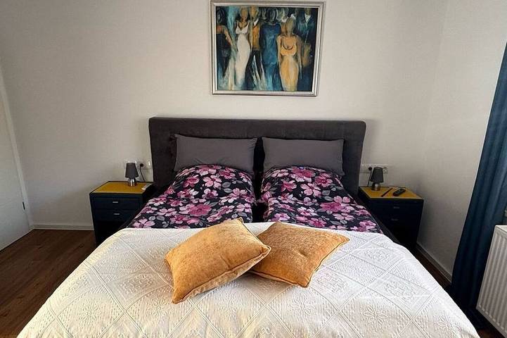 Ganze Wohnung, 1. Og Ferienwohnung „Am Weiher“ – Ihr perfektes Urlaubsdomizil in Denklingen, Romantische Straße