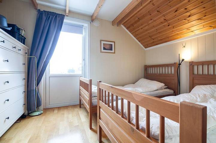 Blockhütte für 4 Personen, mit Balkon auf den Lofoten - 4