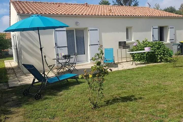 Location de vacances pour 4 personnes, avec Terrasse et Jardin à Saint-Hilaire-de-Chaléons